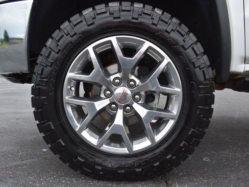 Used 2018 GMC Sierra 1500 SLT AWD/4WD image 11