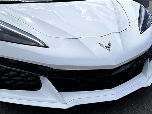 Used 2025 Chevrolet Corvette Z06 w/ Chrome Exterior Badge Package RWD image 30