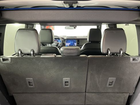 Used 2025 Ford Bronco Badlands image 15