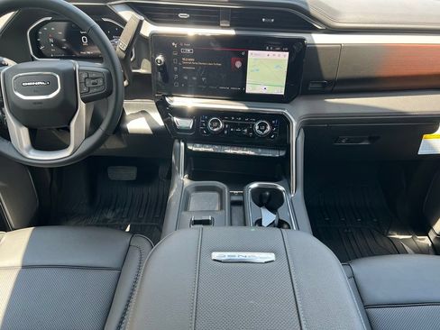New 2026 GMC Sierra 2500 Denali AWD/4WD image 13