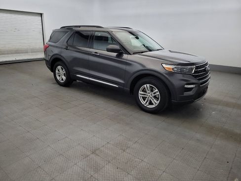 Used 2020 Ford Explorer XLT w/ Equipment Group 202A AWD/4WD image 11