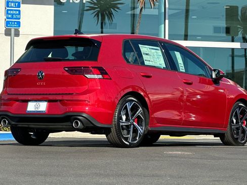 New 2025 Volkswagen GTI SE image 5