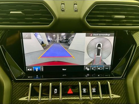 Used 2023 Lamborghini Urus Performante AWD/4WD image 14