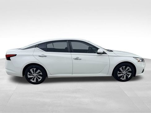 Used 2019 Nissan Altima 2.5 S FWD image 4