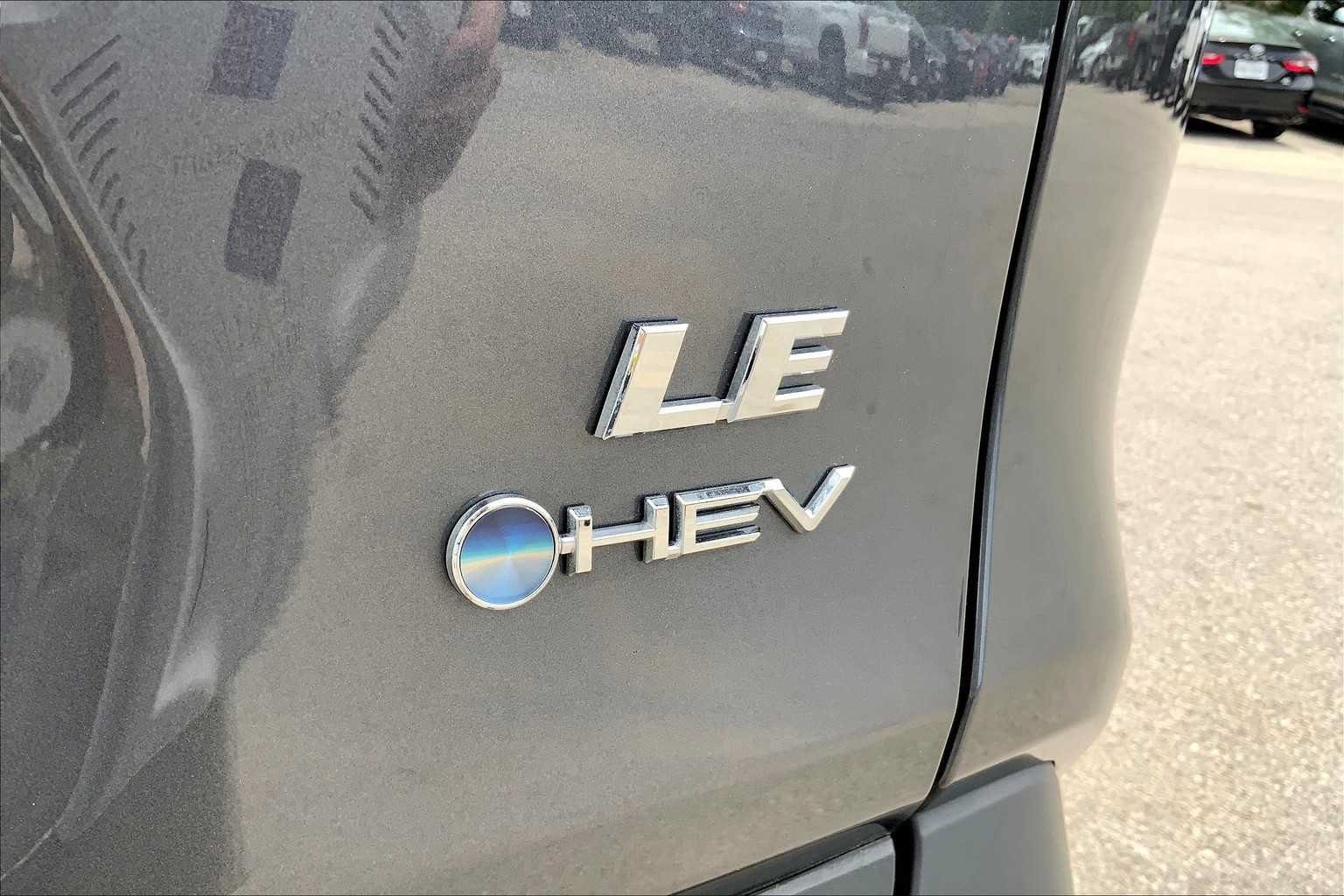 Used 2025 Toyota RAV4 LE AWD/4WD image 10