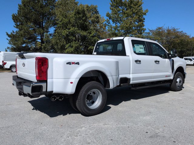New 2027 Ford F350 XL w/ XL Chrome Package AWD/4WD image 4