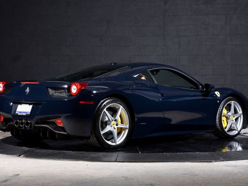 Used 2011 Ferrari 458 Italia Coupe image 9