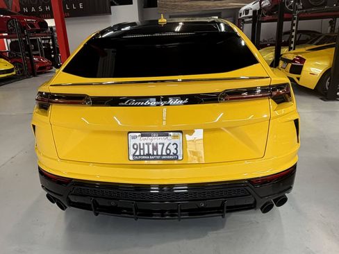 Used 2021 Lamborghini Urus AWD/4WD image 3