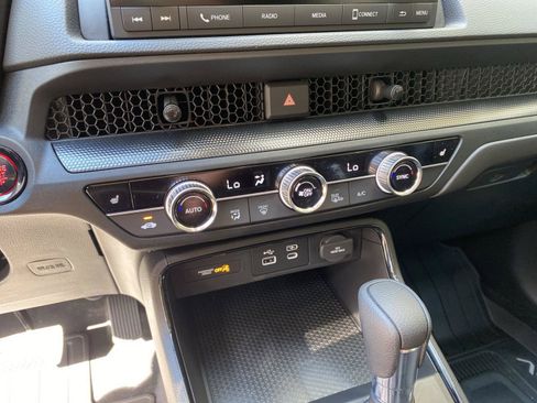 Certified 2024 Honda CR-V EX image 27