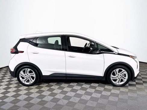 Used 2023 Chevrolet Bolt LT w/ Driver Confidence Package FWD image 8