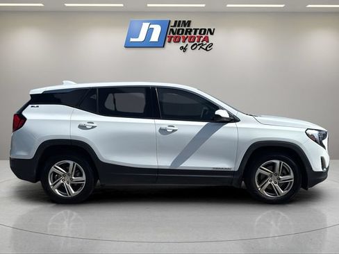 Used 2018 GMC Terrain SLE FWD image 4