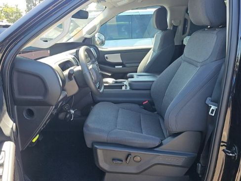 Used 2025 Ford Expedition Max Active AWD/4WD image 7