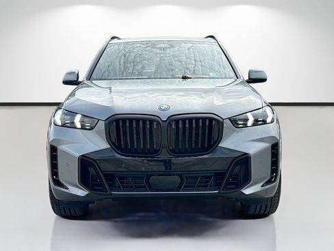 New 2026 BMW X5 xDrive50e w/ M Sport Package AWD/4WD image 8