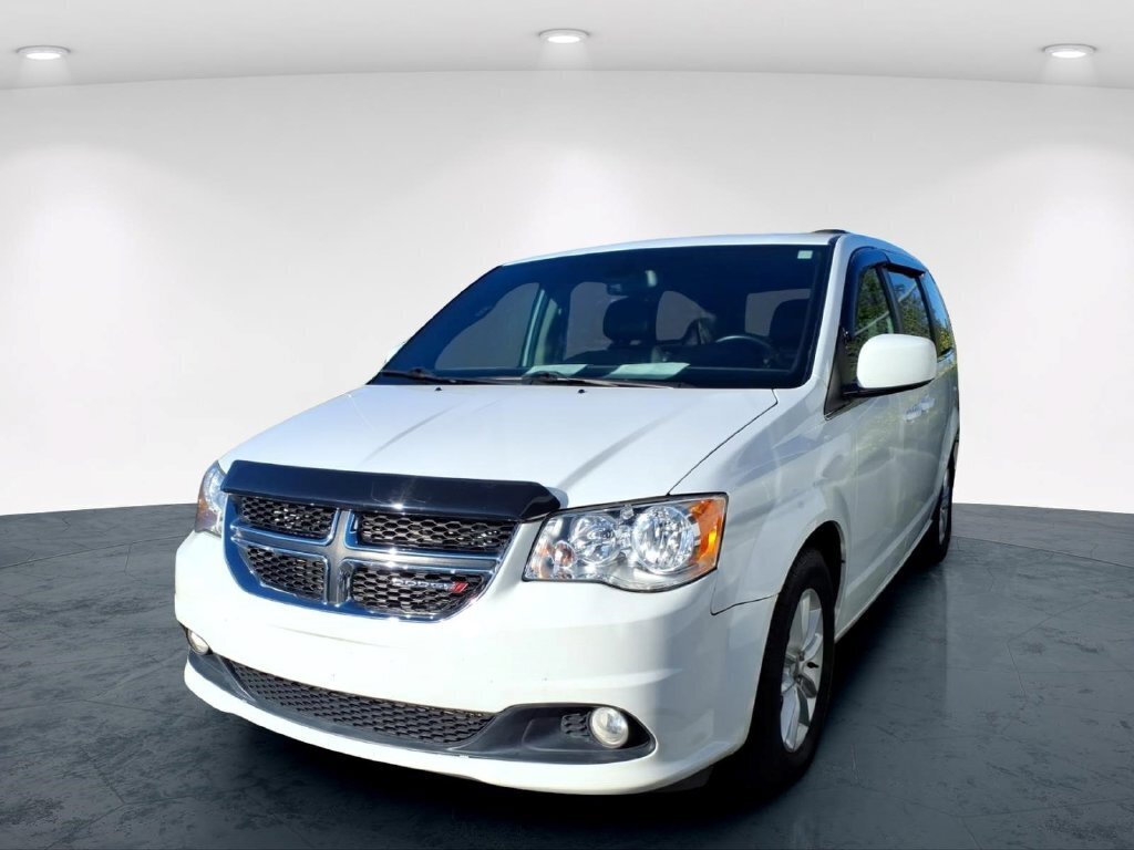 Used 2019 Dodge Grand Caravan SXT w/ Driver Convenience Group FWD image 1