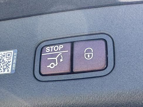 New 2025 Mercedes-Benz GLC 350e 4MATIC image 16