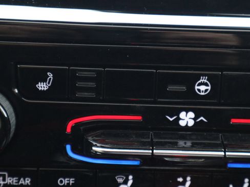 Used 2024 Jeep Grand Cherokee L Laredo w/ Luxury Tech Group I image 25