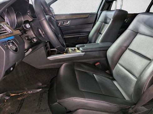 Used 2014 Mercedes-Benz E 250 BlueTEC Sedan image 19