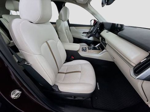 Used 2025 MAZDA CX-90 Plug-In Hybrid w/ Premium Plus AWD/4WD image 28