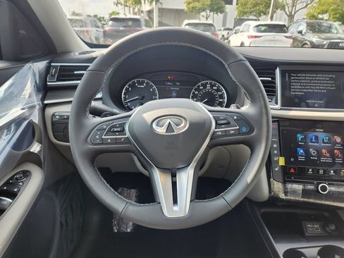 Used 2025 INFINITI QX50 Luxe AWD/4WD image 11