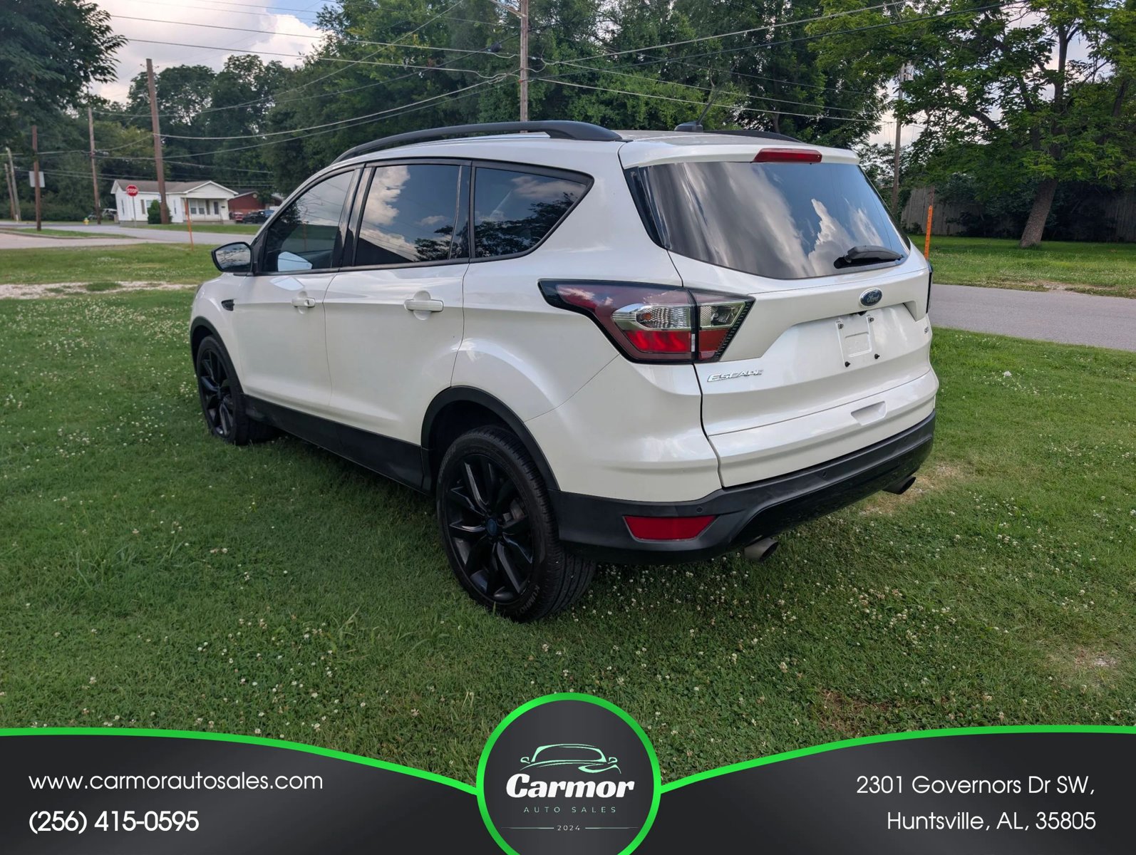 Used 2017 Ford Escape SE w/ Equipment Group 201A FWD image 4