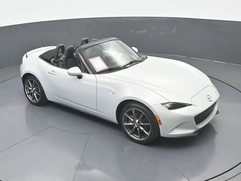 Used 2016 MAZDA MX-5 Miata Grand Touring image 48