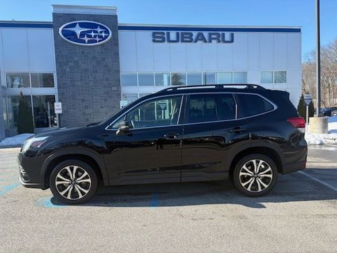 Used 2023 Subaru Forester Limited image 2