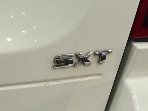 Used 2009 Dodge Caliber SXT FWD image 29