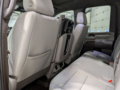 Used 2024 GMC Sierra 3500 SLE w/ SLE Value Package image 17