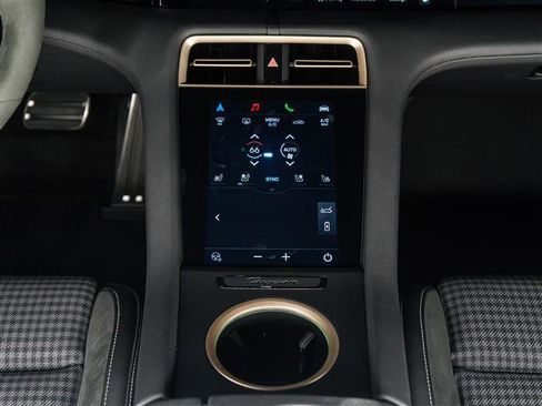 Used 2025 Porsche Taycan 4S AWD/4WD image 25