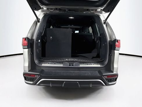 Used 2023 Lexus LX 600 F Sport w/ Accessory Package (Z1) AWD/4WD image 27