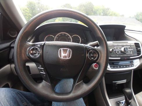 Used 2014 Honda Accord EX image 21
