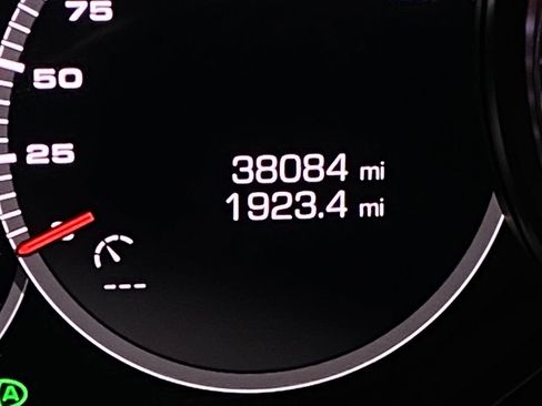 Used 2020 Porsche Cayenne S image 20