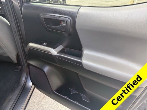 Used 2023 Toyota Tacoma TRD Sport image 29