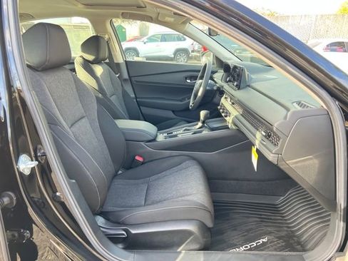 New 2025 Honda Accord SE image 9