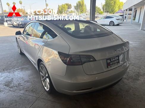 Used 2018 Tesla Model 3 Long Range RWD image 5