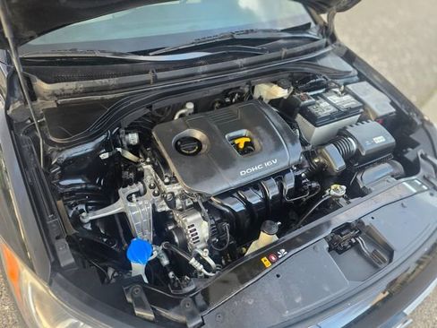 Used 2018 Hyundai Elantra Value Edition FWD image 49