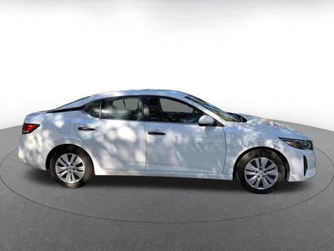 Used 2025 Nissan Sentra S image 8