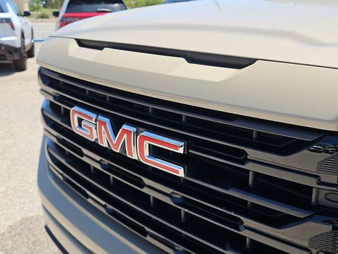 Used 2023 GMC Sierra 1500 Elevation AWD/4WD image 13