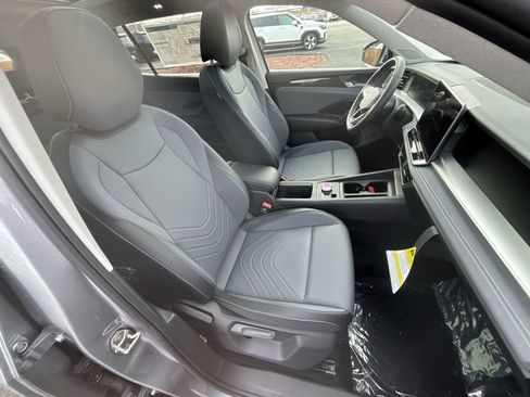 New 2026 Volkswagen Tiguan SE AWD/4WD image 25