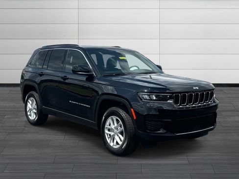New 2026 Jeep Grand Cherokee Laredo X AWD/4WD image 2