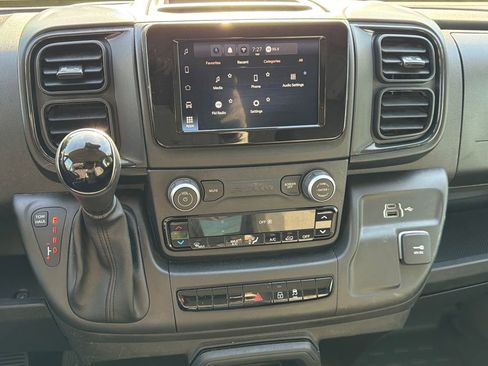 Used 2023 RAM ProMaster 2500 FWD image 25