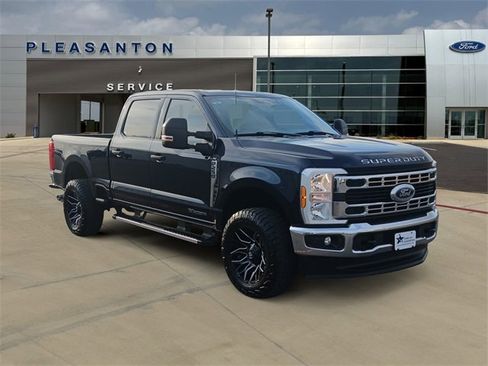 Used 2024 Ford F250 XLT w/ FX4 Off-Road Package image 7