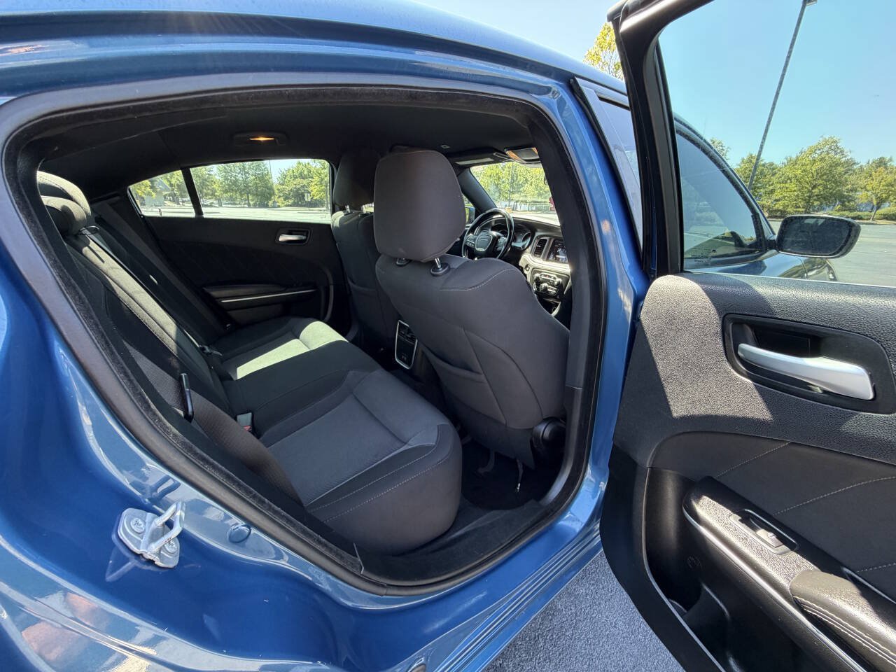 Used 2020 Dodge Charger SXT RWD image 15