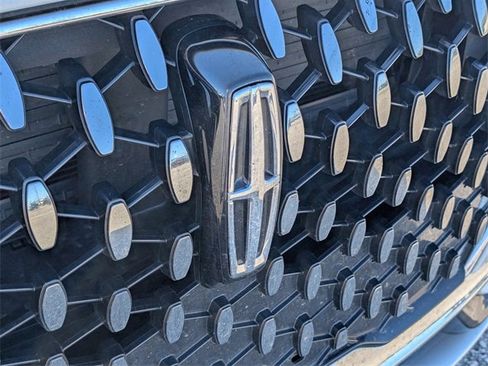 Used 2023 Lincoln Corsair Reserve image 16