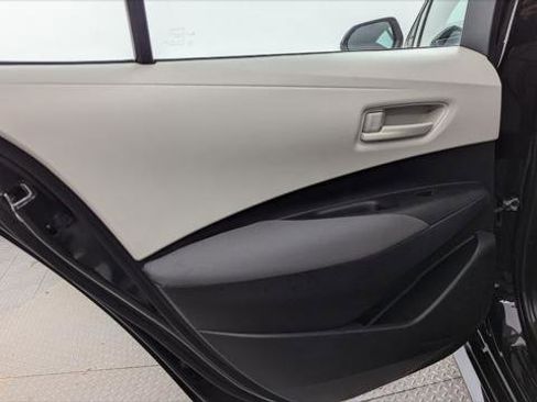 Used 2022 Toyota Corolla LE image 16