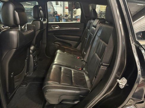 Used 2014 Jeep Grand Cherokee Limited w/ Trailer Tow Group IV AWD/4WD image 32