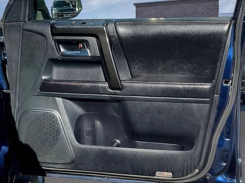 Used 2015 Toyota 4Runner Trail Premium AWD/4WD image 28