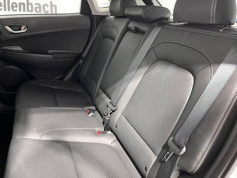 Used 2021 Hyundai Kona Limited AWD/4WD image 13