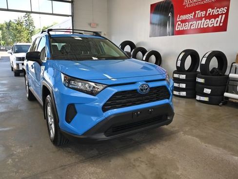 Used 2020 Toyota RAV4 LE w/ All Weather Liner Package AWD/4WD image 3