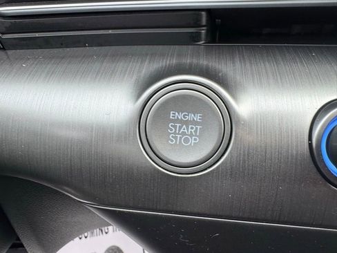 Used 2024 Hyundai Kona Limited image 28